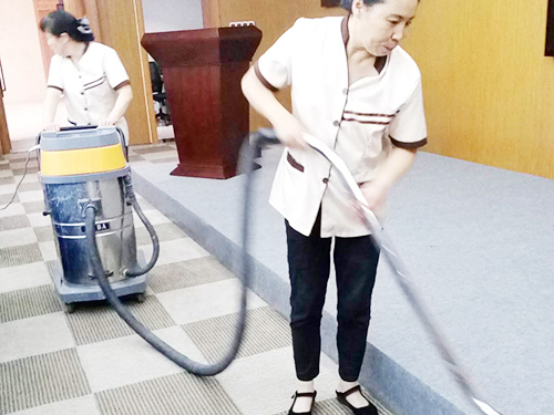 地板養(yǎng)護：地?zé)岬匕邃佈b、保養(yǎng)中常見的問題